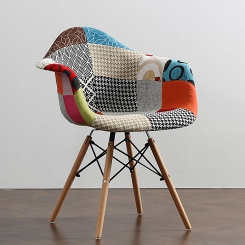 Ghế Eames Có Tay Bọc Vải Thổ Cẩm