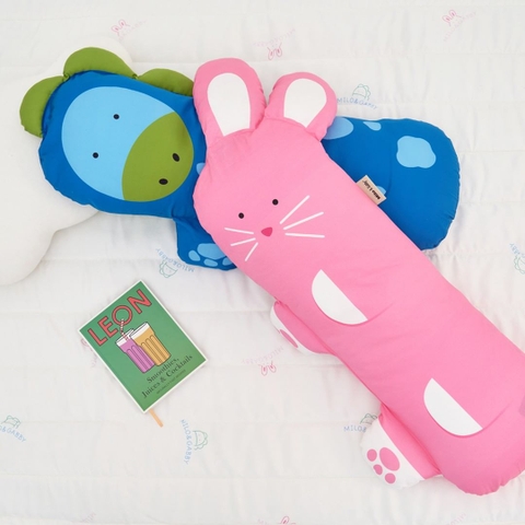 Hướng dẫn vệ sinh vỏ gối Milo & Gabby đúng cách