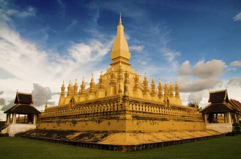 KHÁM PHÁ THỦ ĐÔ ĐẤT NƯỚC TRIỆU VOI - TẾT BUNPIMAY
