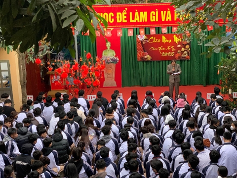 HOẠT ĐỘNG TRẢI NGHIỆM- CHÀO XUÂN ẤT TỴ