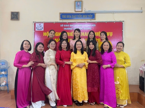 HỘI NGHỊ TRIỂN KHAI NHIỆM VỤ NĂM HỌC 2025 - 2026