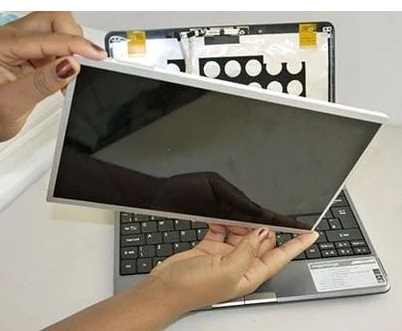 Những lợi ích khi thay màn hình laptop bạn nên biết