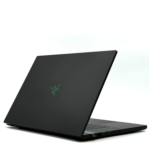 Laptop Razer Blade 18 - Core i9 13950HX RAM 16GB Nvidia RTX 4060 18 inch QHD+ 240Hz