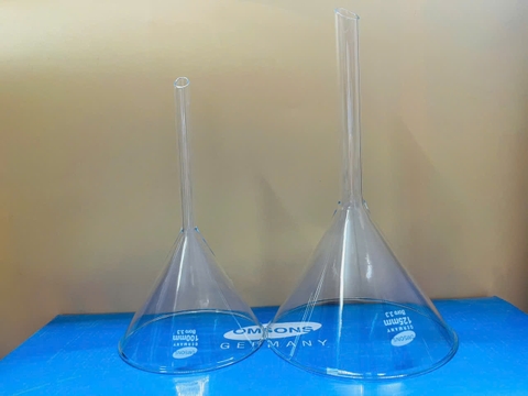 Phễu thủy tinh F125mm, Hãng OMSONS GERMANY