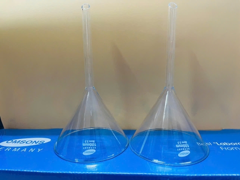 Phễu thủy tinh F100mm, Hãng OMSONS GERMANY