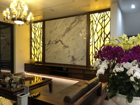 Phòng khách và phòng bếp nhà anh Duẩn Hưng Yên