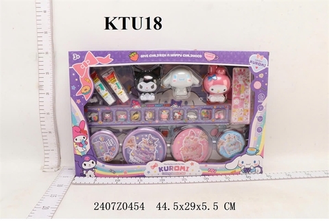 KTU18 HỘP TRÒ CHƠI DẦU LÀM BÁNH KEM KUROMI+ 2 TUÝP KEM+ 1C KUROMI+1C MELODY+1CCinnamoroll (3C KUROMI) 44.5X29X5.5 U10-11-12-13-16-18-19-20-21-22-23-24