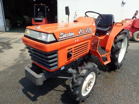 KUBOTA L1-235DT