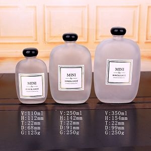 Chai thủy tinh nắp quân cờ