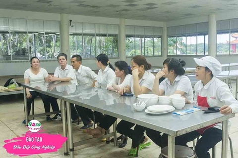 Dịch vụ đào tạo ĐẦU BẾP SUẤT ĂN CÔNG NGHIỆP - Nhà Máy, Trường Học Nội Trú, Mầm Non, Bệnh Viện