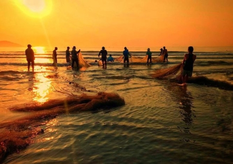 3 ISLANDS TOUR: Hon Mun - The Fishing Village - Mini Beach (lunch included)