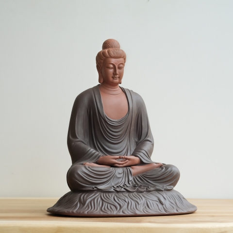 Tượng Thích Ca áo nâu xám 30cm