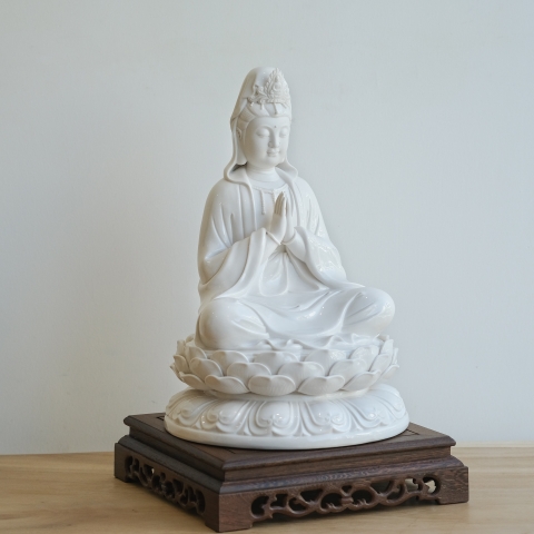 Tượng Quan Âm ngự đài sen 35cm