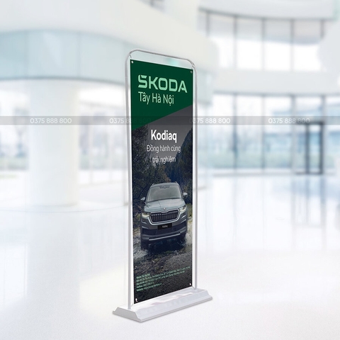 Standee Giá Treo Kiểu Cửa Đế Sắt