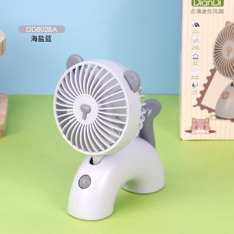 Quạt mini cầm tay hình mèo con có chân, cổng sạc usb màu tím