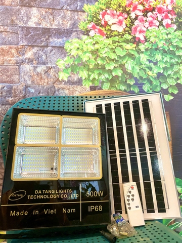 Đèn năng lượng mặt trời 500W chuẩn chống nước IP68 ( Made in VietNam)