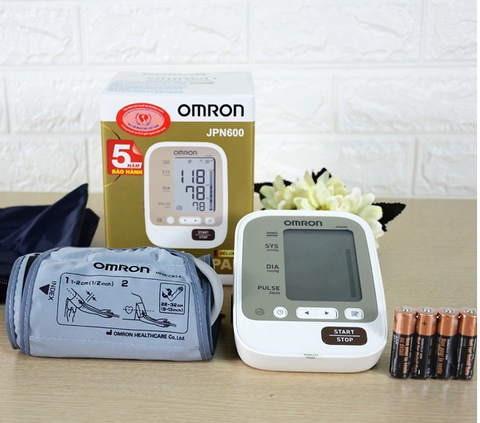 Máy đo huyết áp bắp tay tự động Omron JPN600 - Made in Japan