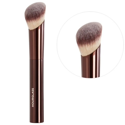 Cọ Trang Điểm Hourglass Ambient Soft Glow Foundation Brush