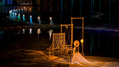 Combo Vé Show Ký Ức Hội An + Sét Menu Việt hoặc Á/ HẠNG VIP