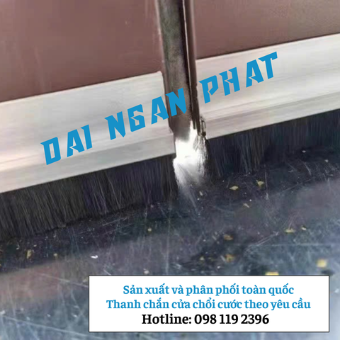 Thanh cước chải, ron chắn chân cửa gạt bụi dài 1m/thanh đế nhôm