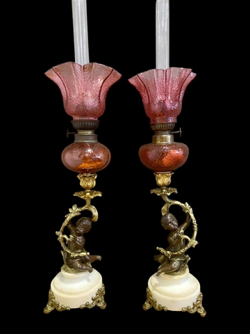 Đèn dầu để bàn đá đỏ