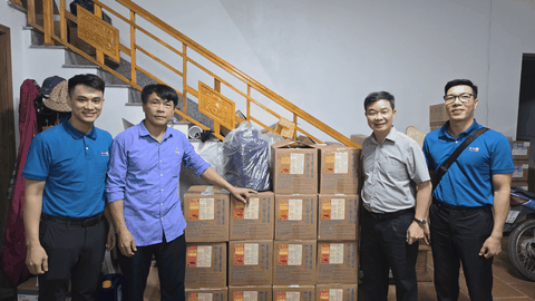 VMC Việt Nam hỗ trợ 2.000 lít thuốc sát trùng cho người chăn nuôi tại Thái Nguyên và Bắc Giang sau bão số 11