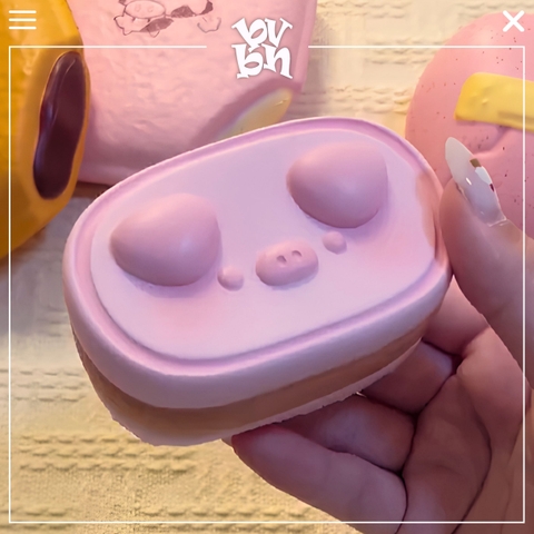 Moozy Squishy Piggy Cheese ( Chính Hãng )