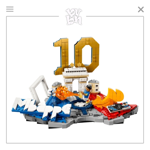 Đồ Chơi Lắp Ráp Biểu Tượng Sân Cỏ Kylian Mbappé LEGO EDITIONS SPORTS