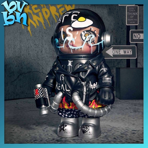 Molly Space 400% Trevor Andrew 2.0