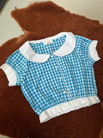 Áo sơ mi dáng croptop cổ sen họa tiết kẻ sọc xinh xắn-Gootik Fashion