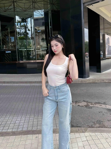 Quần jeans ống suông xẻ nút cá tính & năng động - GOOTIKFASHION