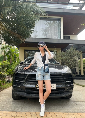 Quần Short Jeans Phối Nút Cách Điệu Xẻ Tà Gootik Fashion QSW-011