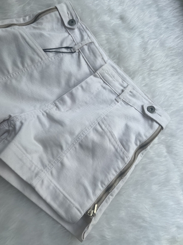 Quần Short Trắng Phối Khóa Kéo
