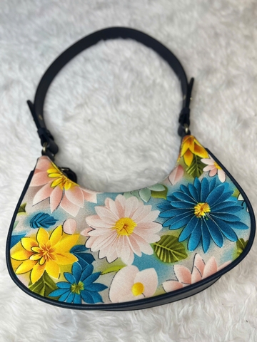 Túi xách Vầng Trăng Có Quai Đeo Xinh Xắn & Nữ Tính thương hiệu GOOTIK FASHION TX-296