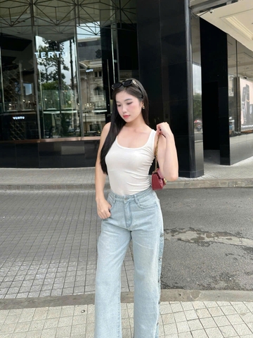 Quần jeans ống suông xẻ nút cá tính & năng động - GOOTIKFASHION