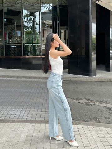 Quần jeans ống suông xẻ nút cá tính & năng động - GOOTIKFASHION