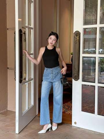 Quần jeans ống suông cạp cao túi vuông nút nổi - GOOTIKFASHION