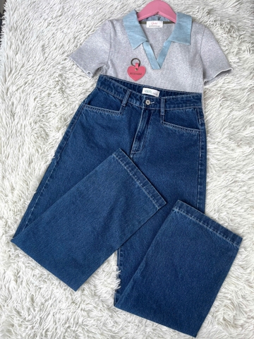 Quần jeans ống suông xanh đậm thêu họa tiết túi sau - GOOTIKFASHION