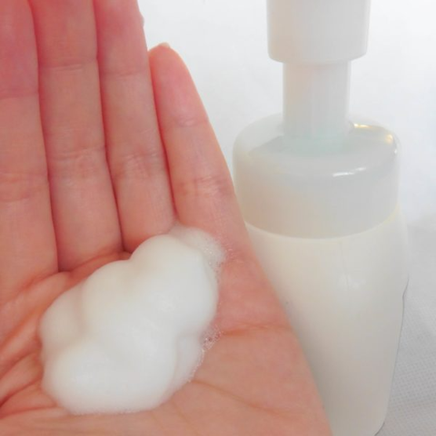 Sữa rửa mặt Hadalabo loại tạo bọt Dưỡng ẩm Nhật Bản 160ml