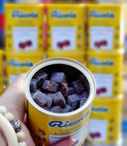 Kẹo Ricola Đức ngậm giảm ho khàn giọng thảo mộc hộp 250g
