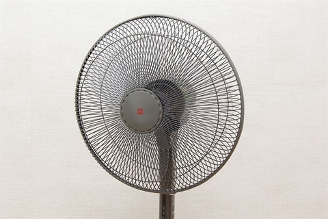 Quạt đứng KDK 3 cánh M40K GY 50W