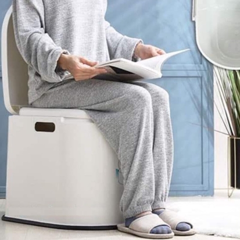 Bệ vệ sinh di động cho người già, trẻ em Việt Nhật 5459 Nhựa việt Nhật Premium