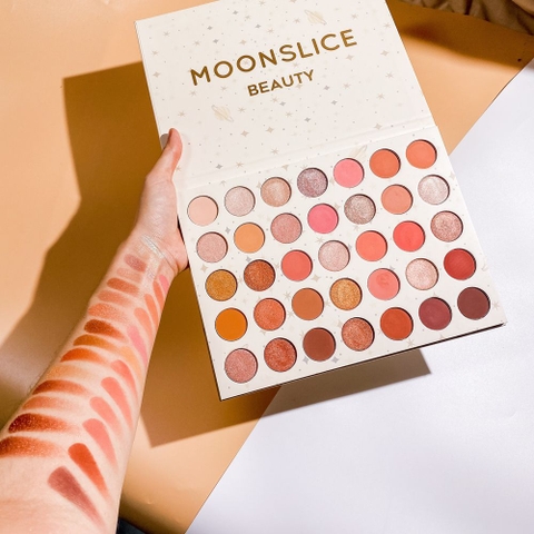 Bảng Mắt Moonslice Beauty Over Moon Eyeshadow Palette 35 Ô