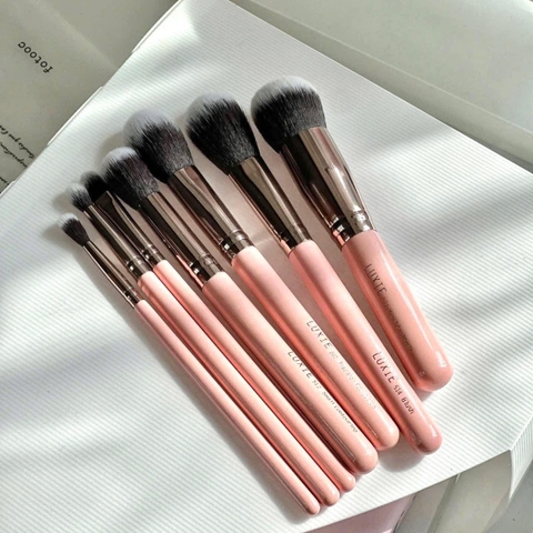 Bộ Cọ Trang Điểm LUXIE Rose Gold Collection 7 Cây – Tặng Kèm Hộp Đựng