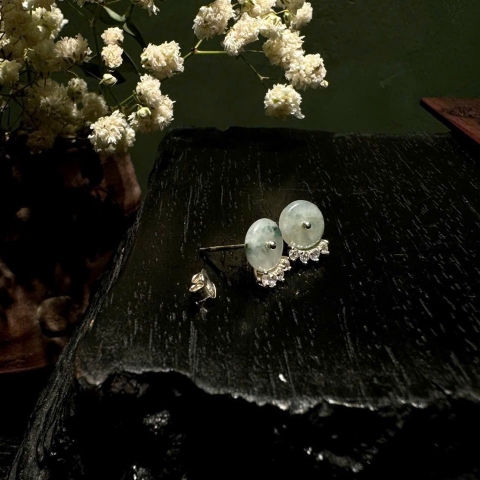 Hoa Tai Nhí Ngọc Phỉ Thuý Khung Bạc