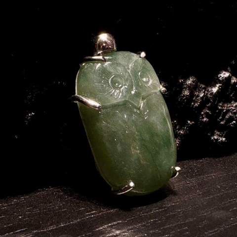 Mặt Dây Chuyền Chạm Cú Ngọc Phỉ thuý