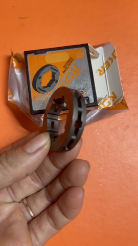 Đồng tiền máy cua xich 381/382