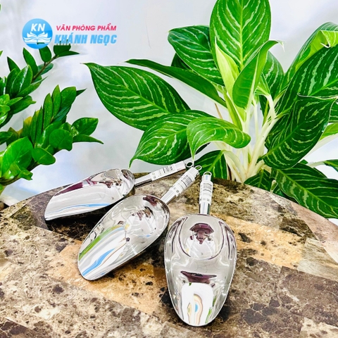 Xúc đá inox số 4