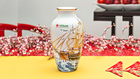 Ghi dấu ấn thương hiệu với quà tặng lọ hoa gốm sứ in logo