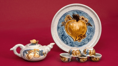 Giải mã sức mạnh tâm linh ẩn giấu trong bộ ấm chén trà thờ cúng